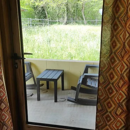 Bosquey Ranch Couette-café Alice Castello